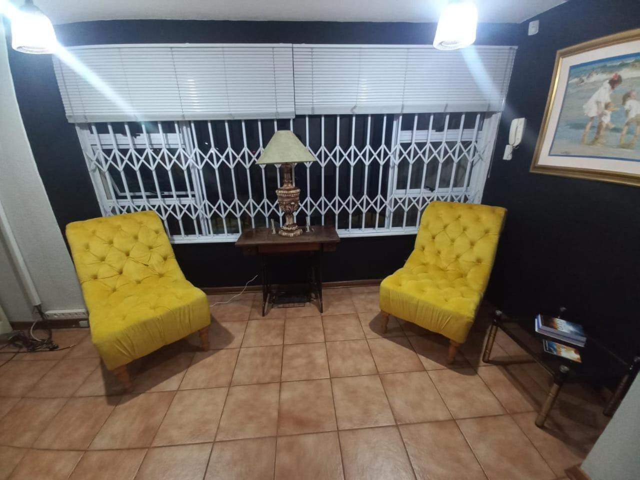 Anri Guesthouse Bloemfontein Exterior photo